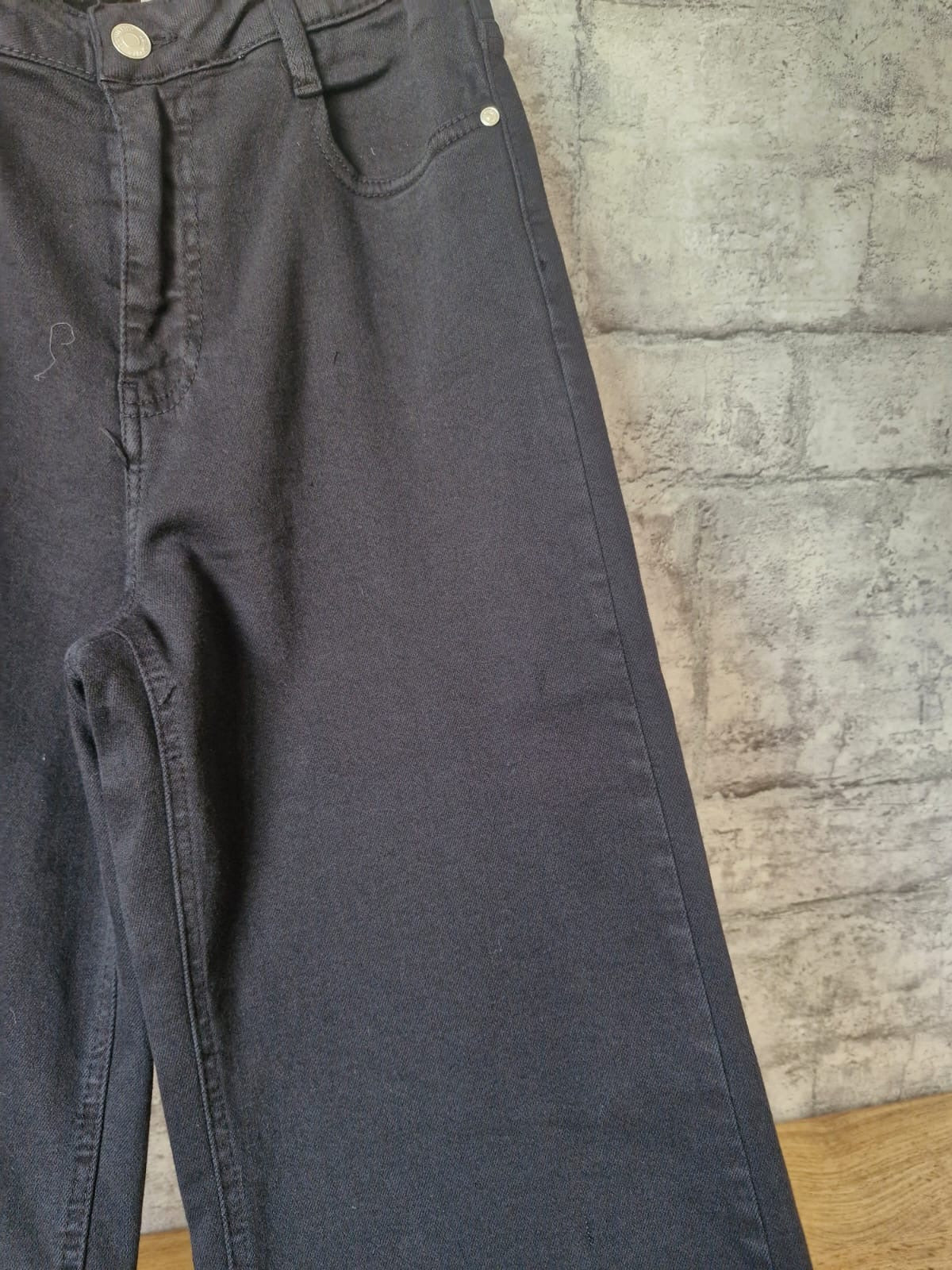 Jean’s Wide Noir Pulpeuse