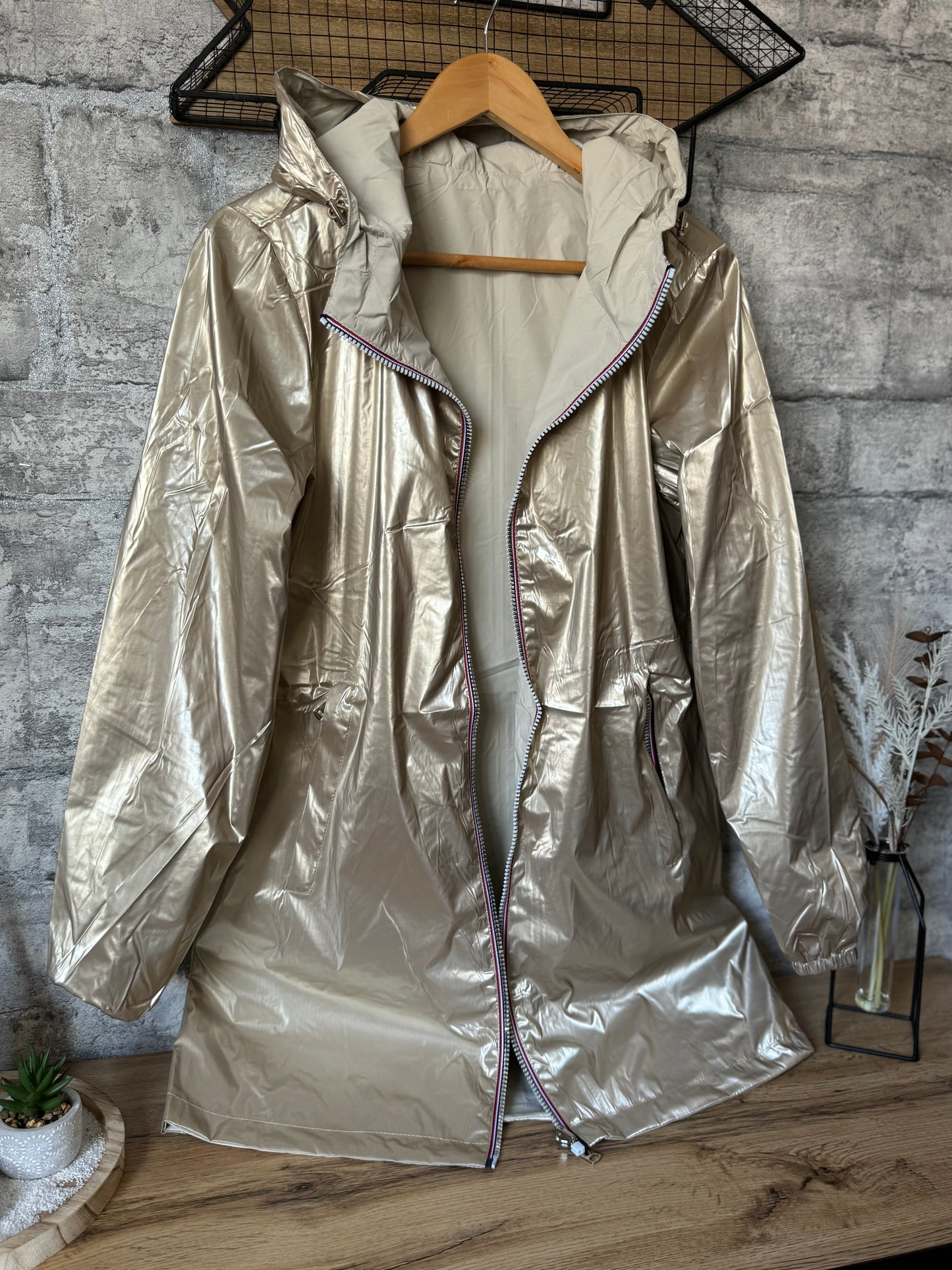 Imperméable RÉVERSIBLE Doré/Beige Pulpeuse