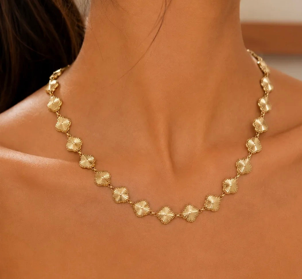 Collier Muse Doré