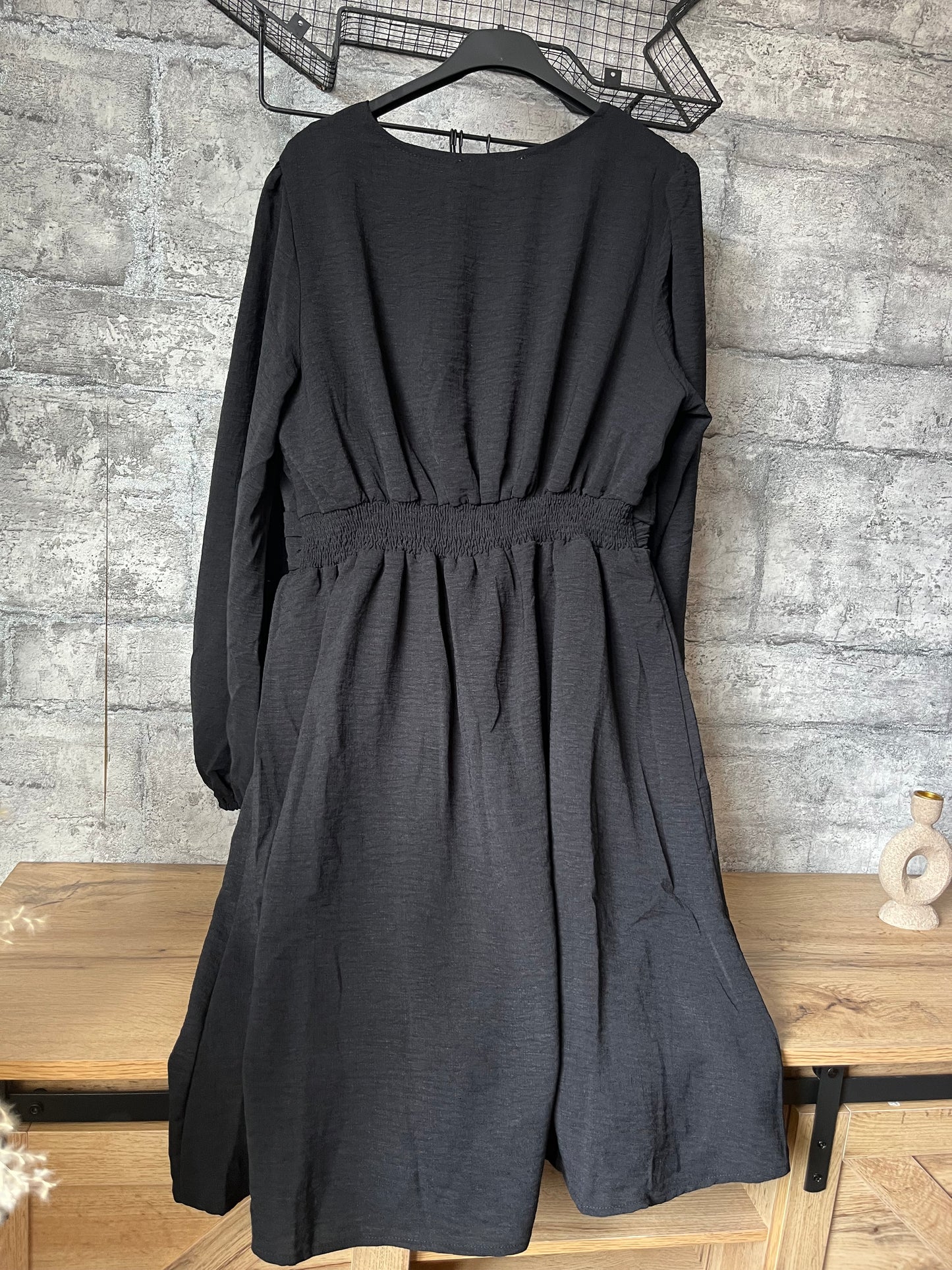 Robe Unie Noir Pulpeuse