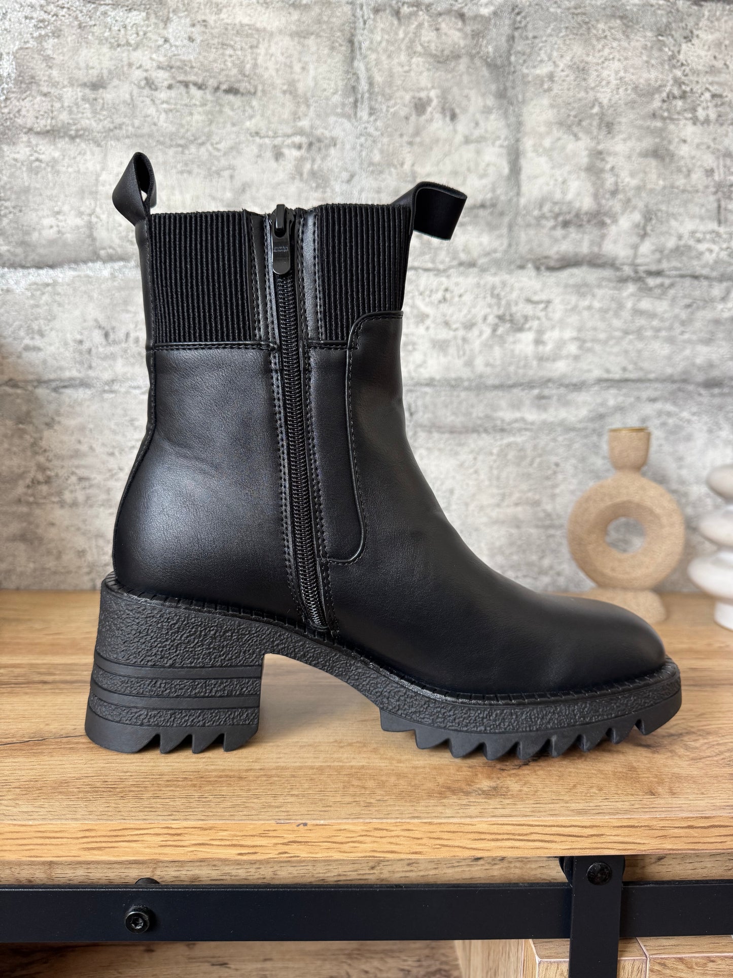 Boots Maeva