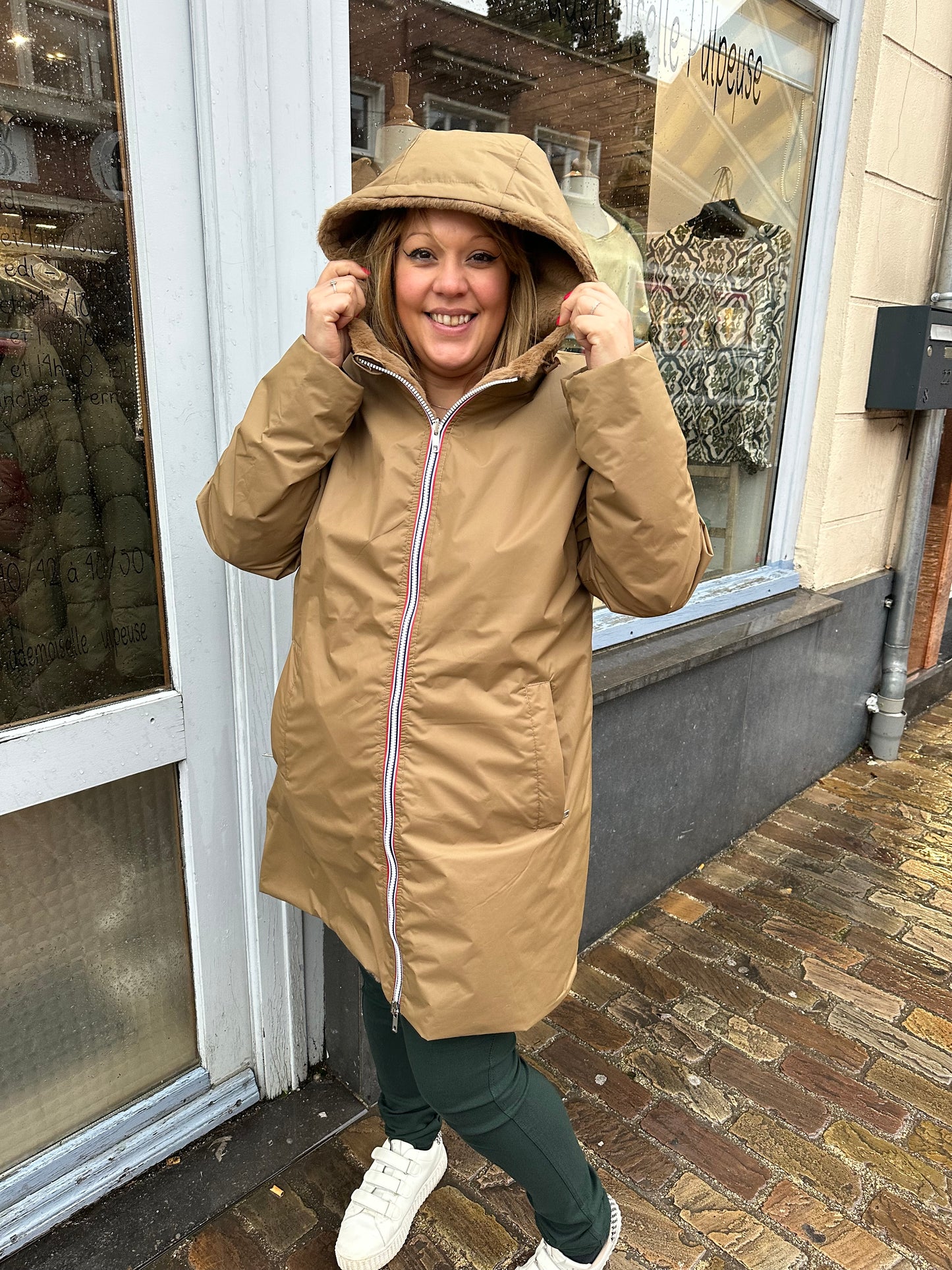 Imperméable Réversible Fourré Camel Pulpeuse