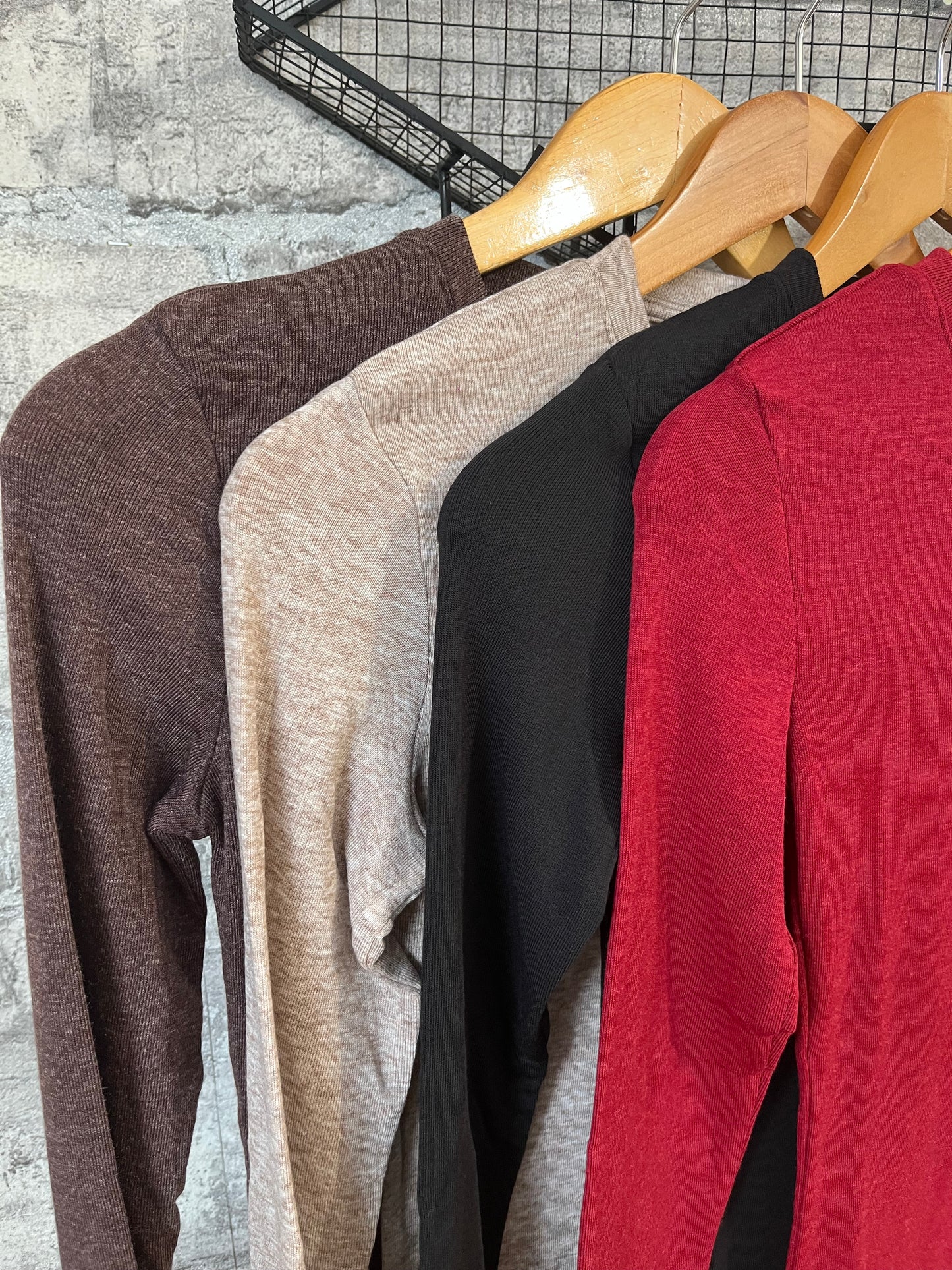 Pull Fin Basic Col Rond