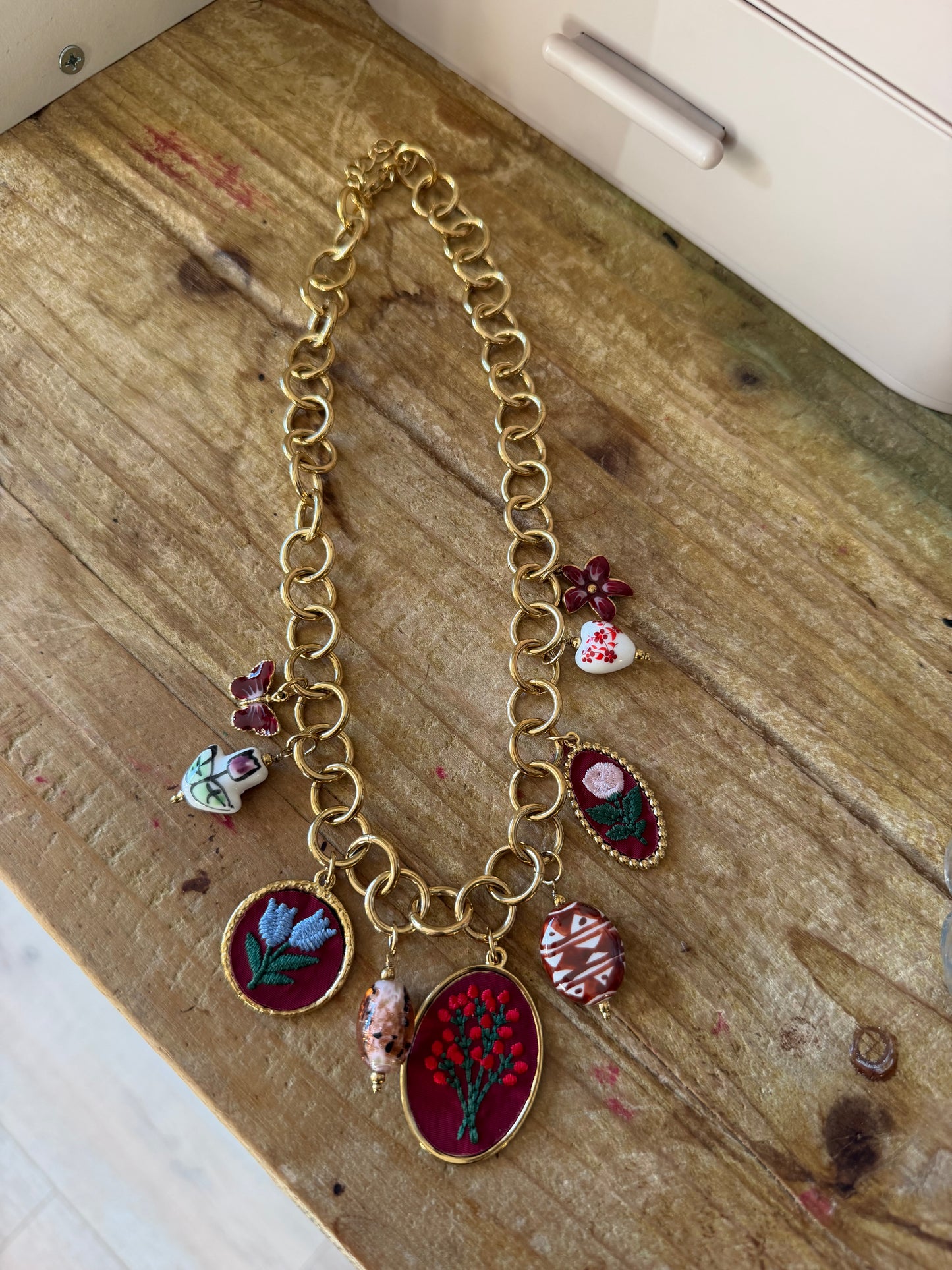 Collier Breloques Multiples