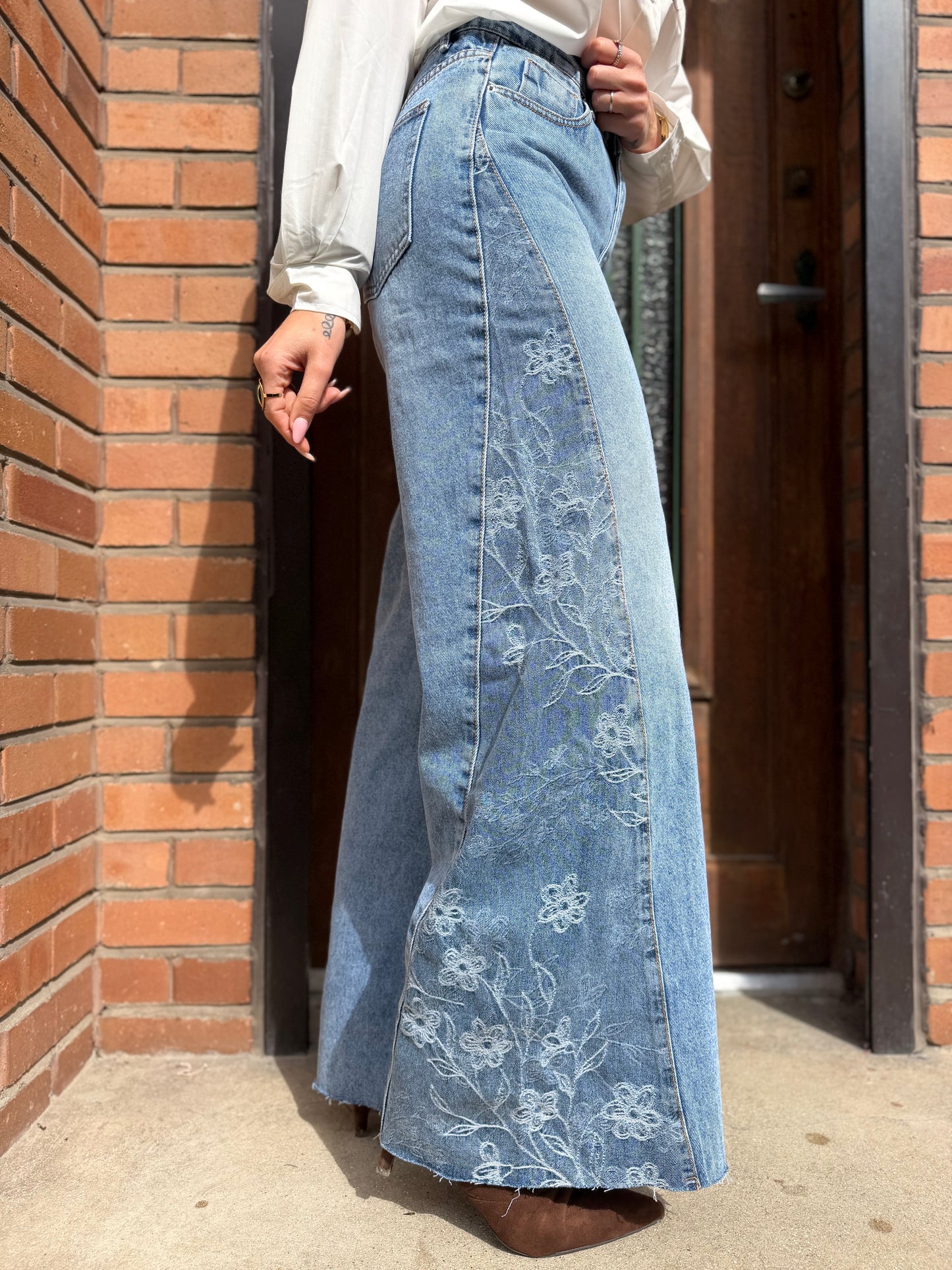 Jean’s Wide Flower