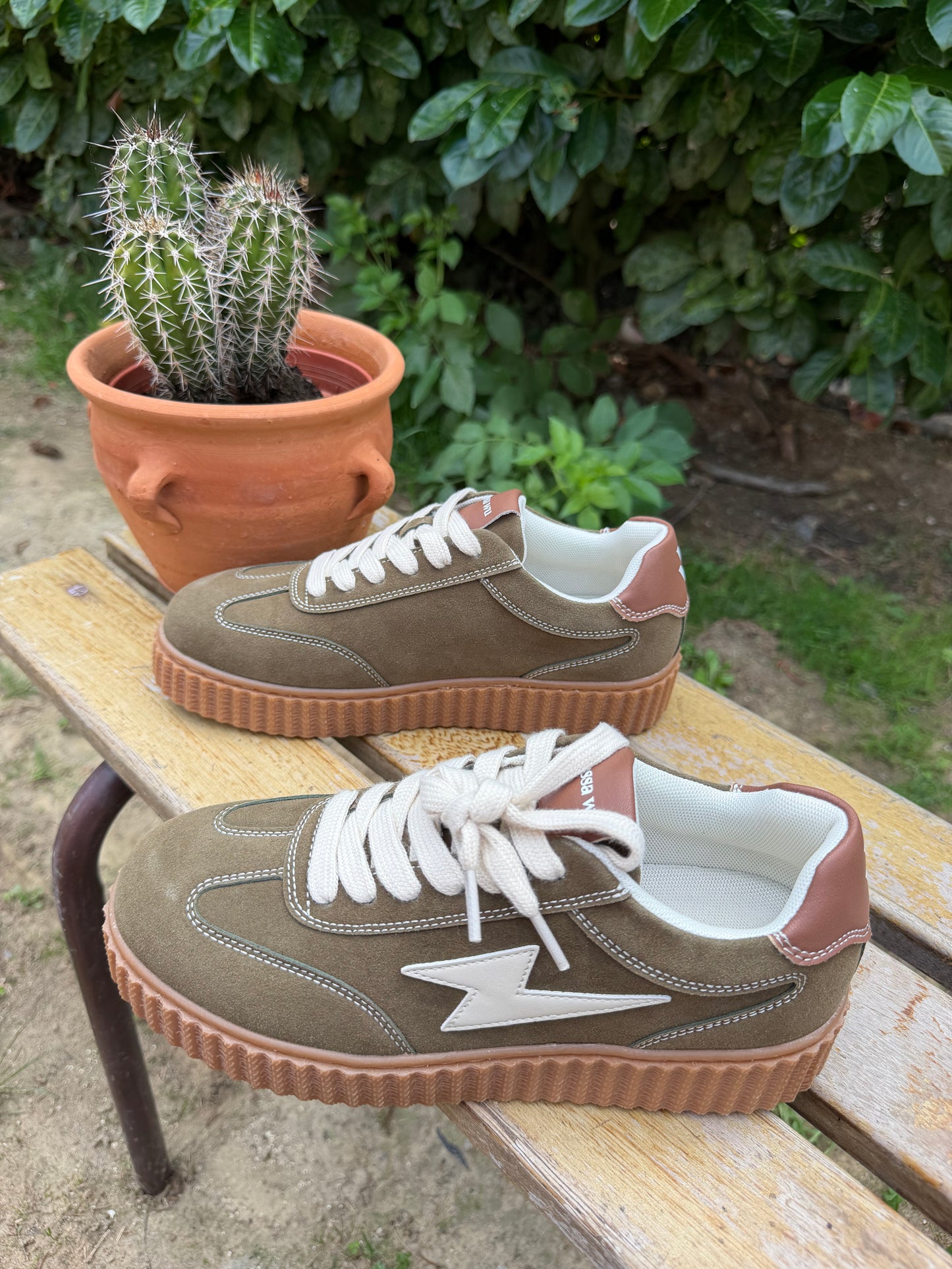 Basket Vanessa Wu MAGGIE Emblem Lace Kaki