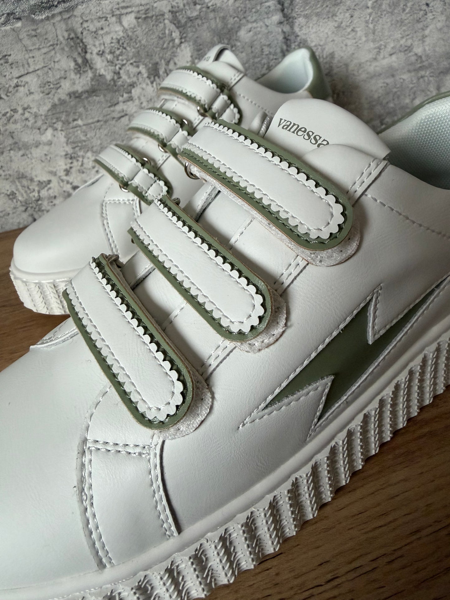 Basket Vanessa Wu Maggie Kaki