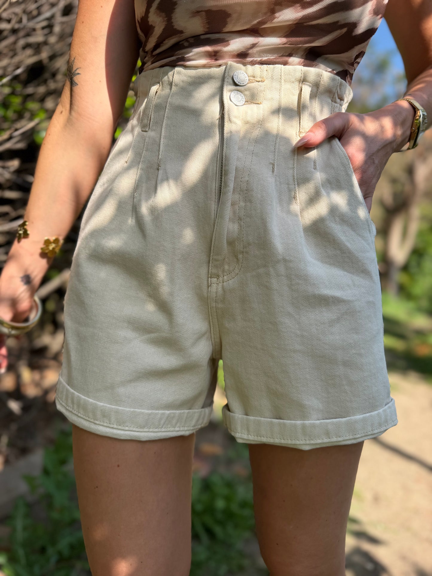 Short Slouchy Écru