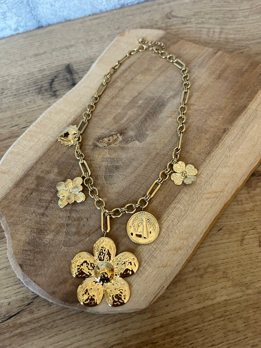 Collier Izzy