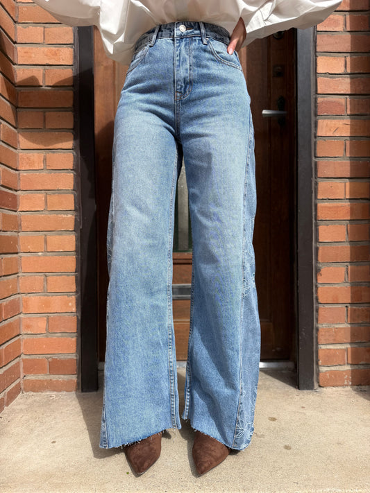 Jean’s Wide Flower