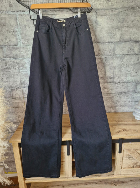 Jean’s Wide Noir Pulpeuse