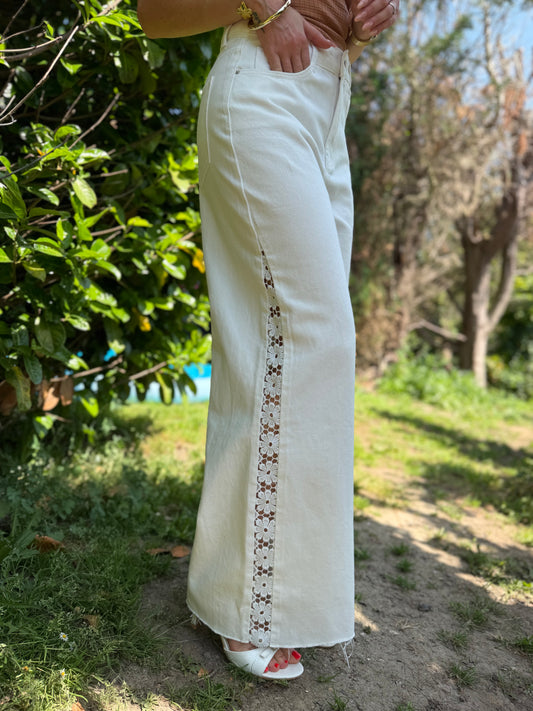 Jean’s Wide Broderie Blanc