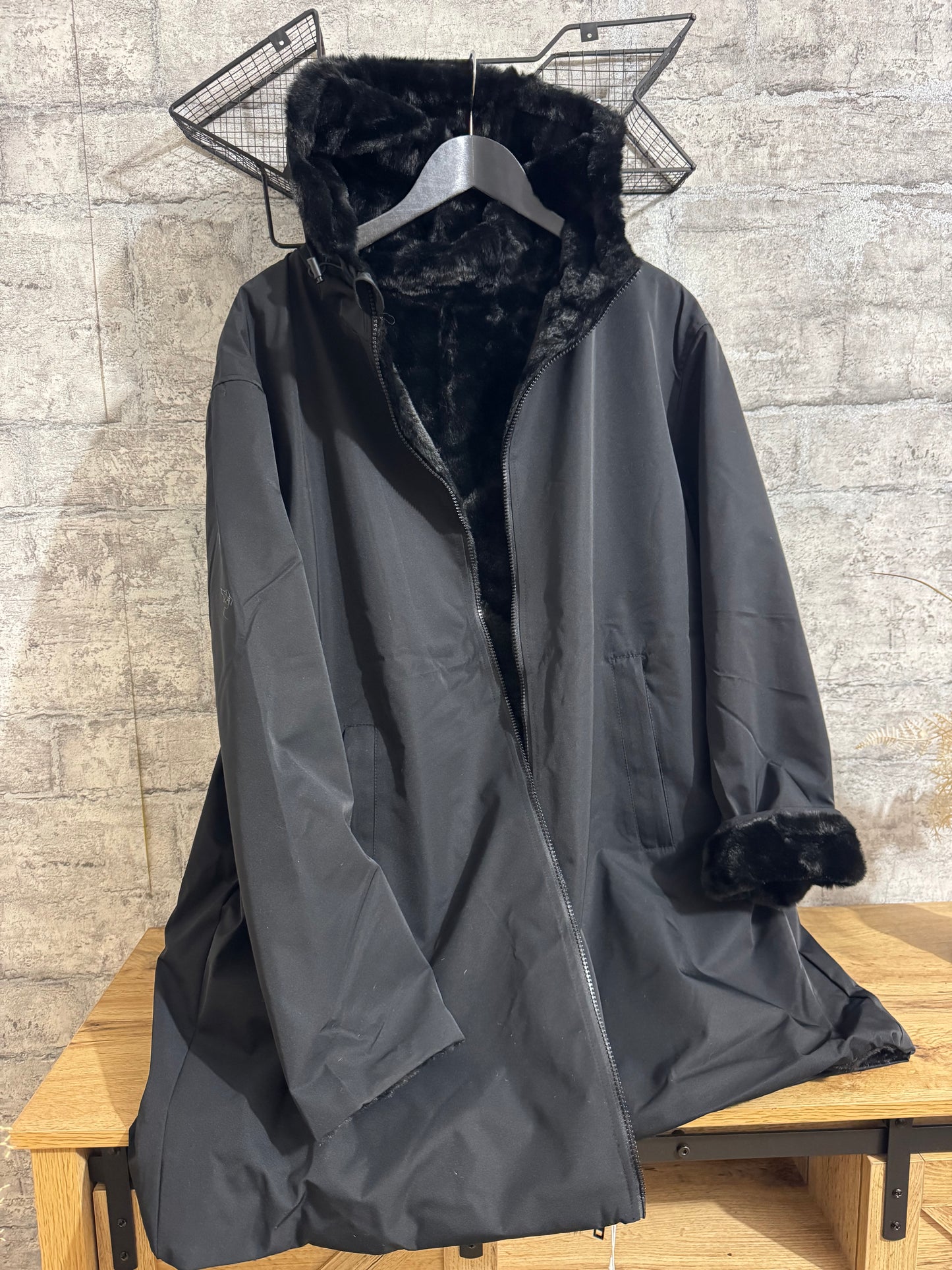 Manteaux Réversible Noir Pulpeuse