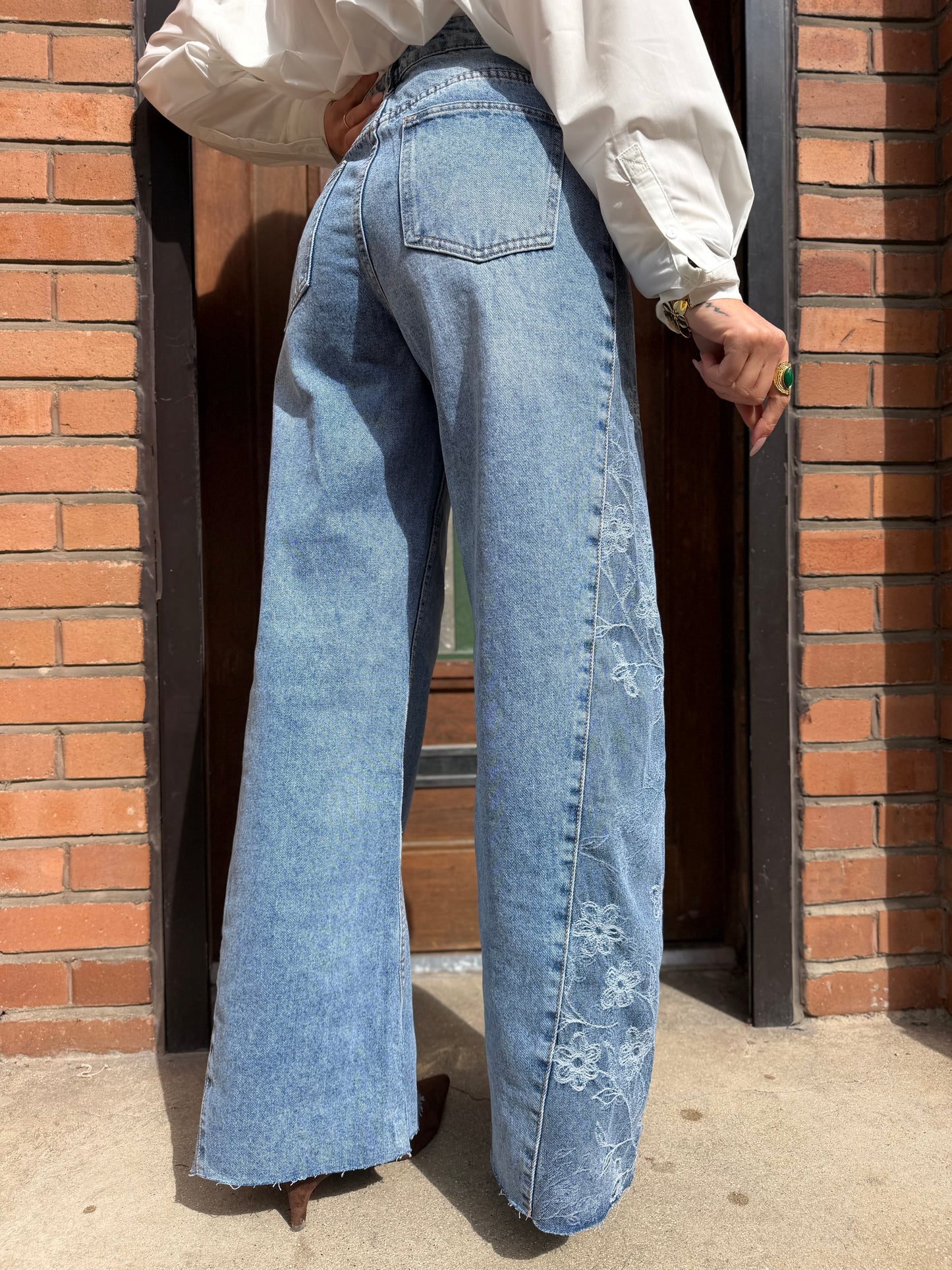 Jean’s Wide Flower