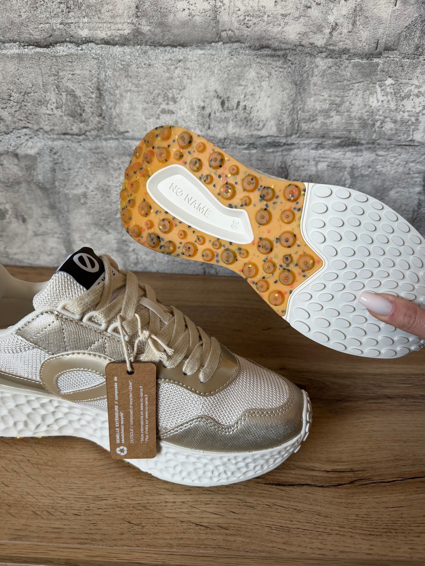 Basket No Name Carter Jogger Gold (pointure 40)