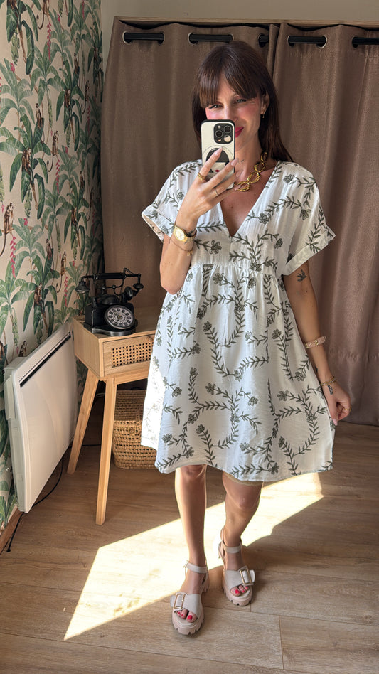 Robe Broderie