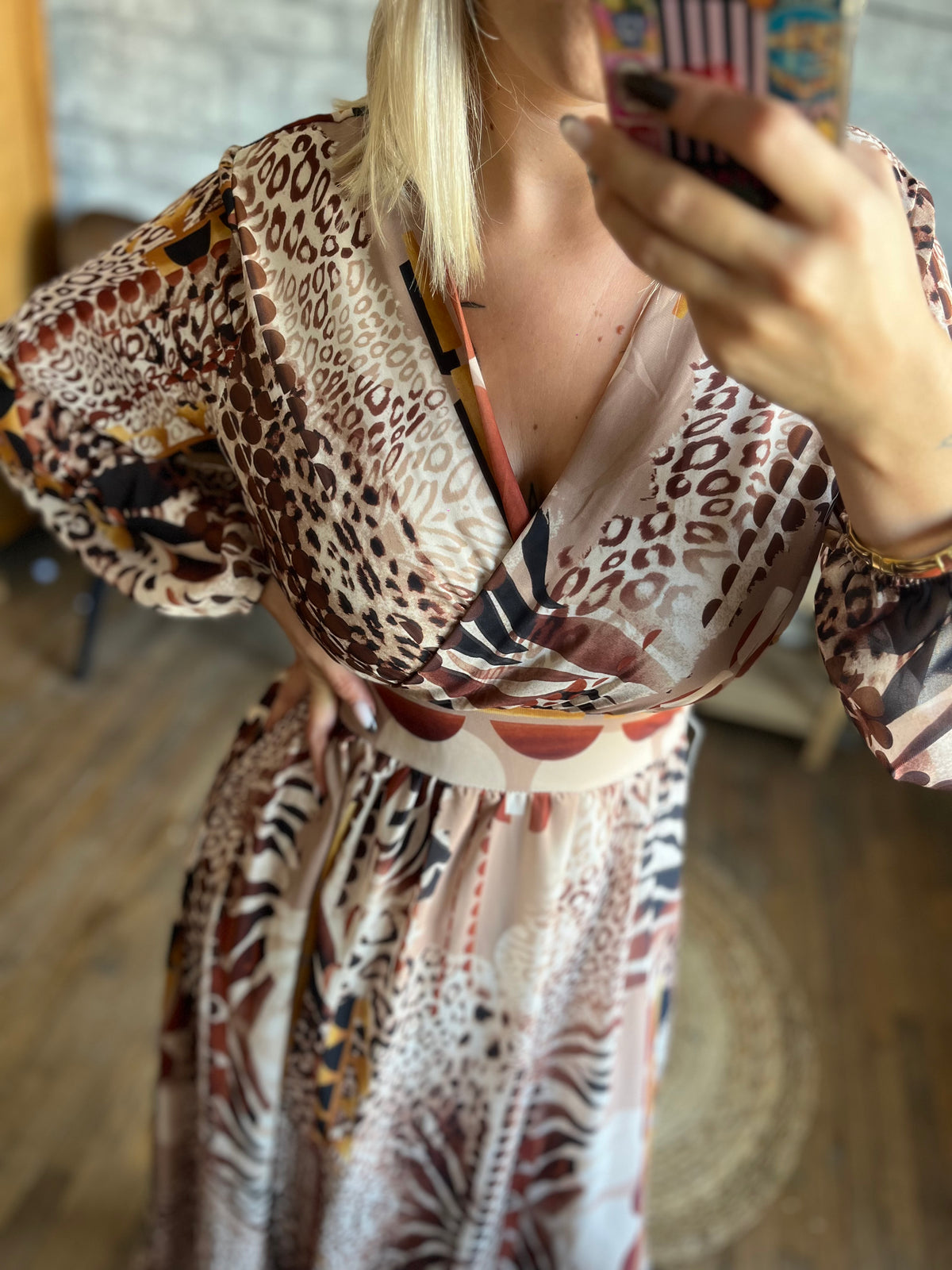 Robe Ava