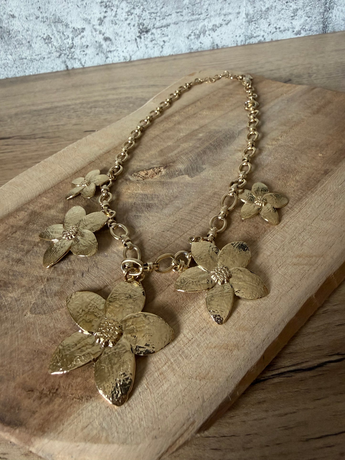 Collier 5 Fleurs Doré