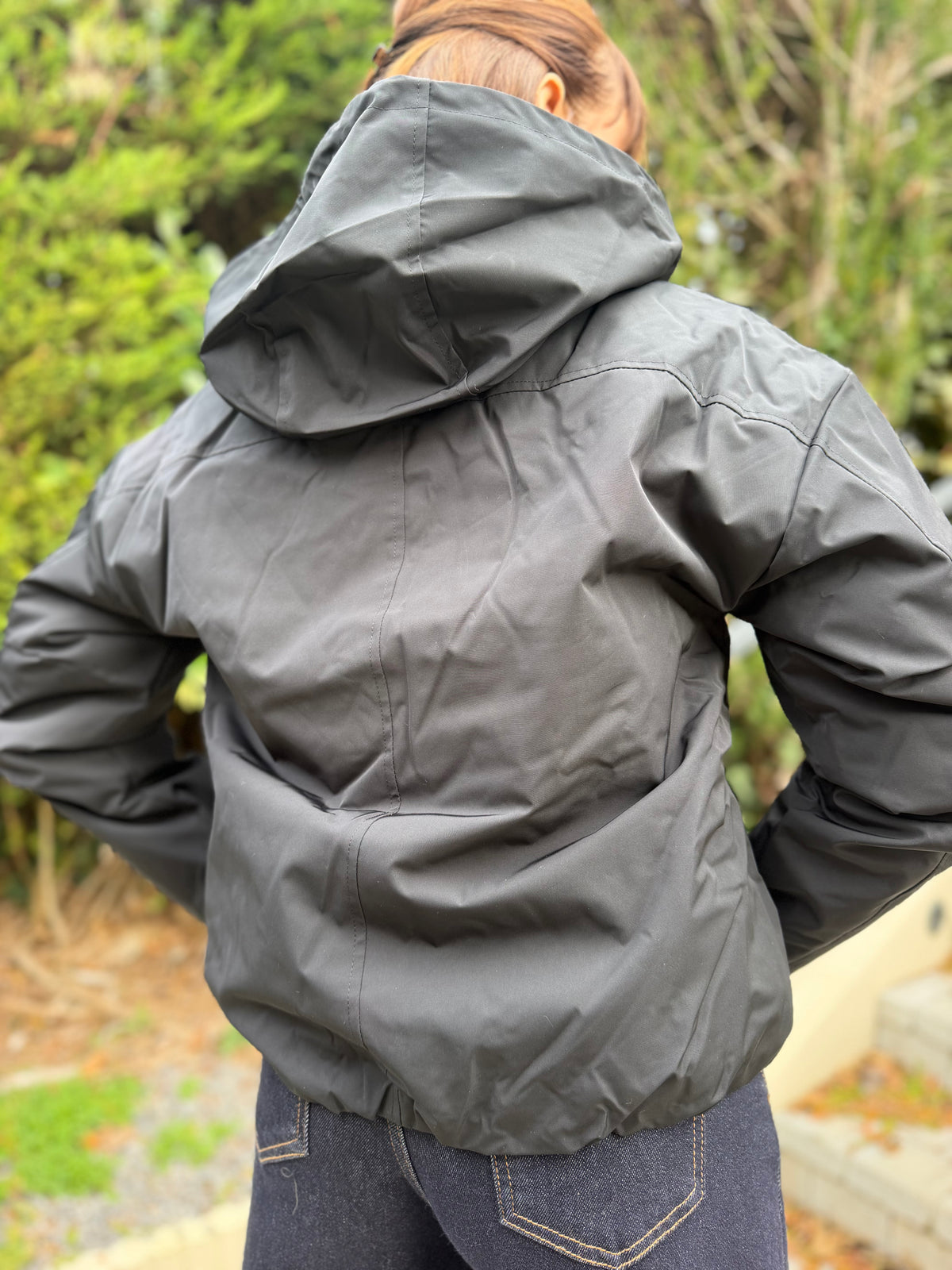 Manteau Court Capuche Noir