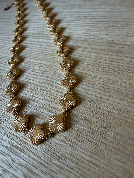 Collier Muse Doré