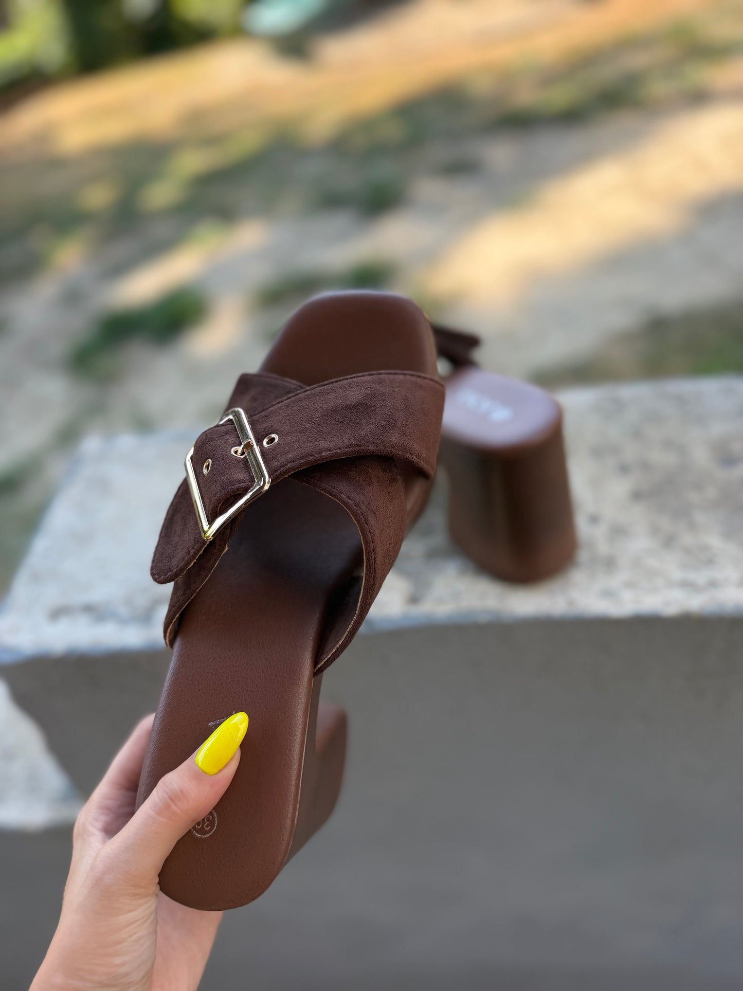 Mule sabot chocolat ￼