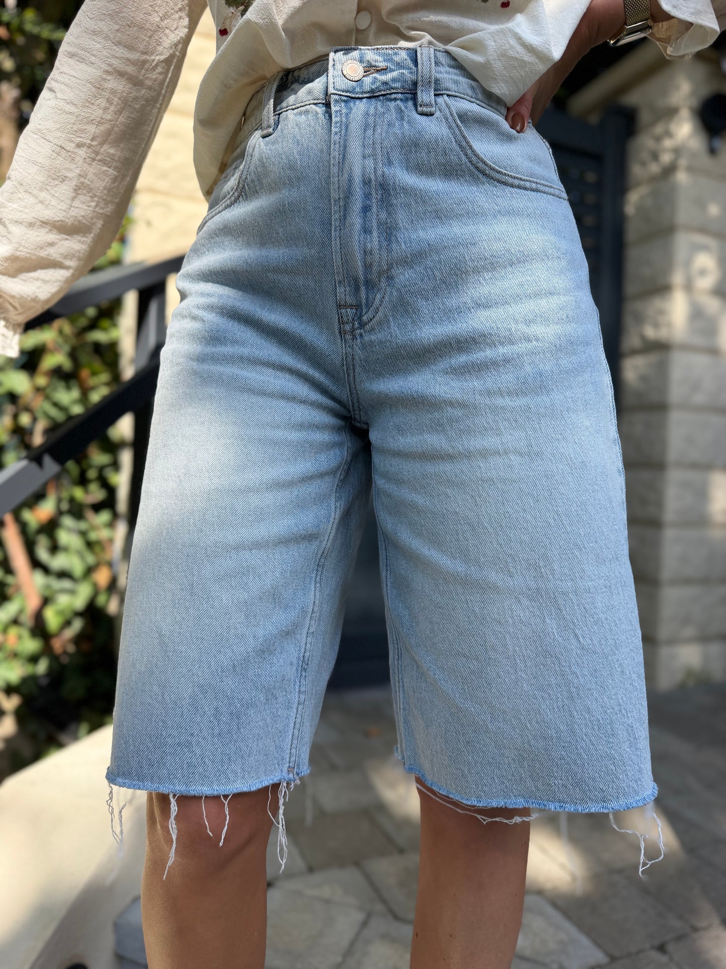 Short Bermuda