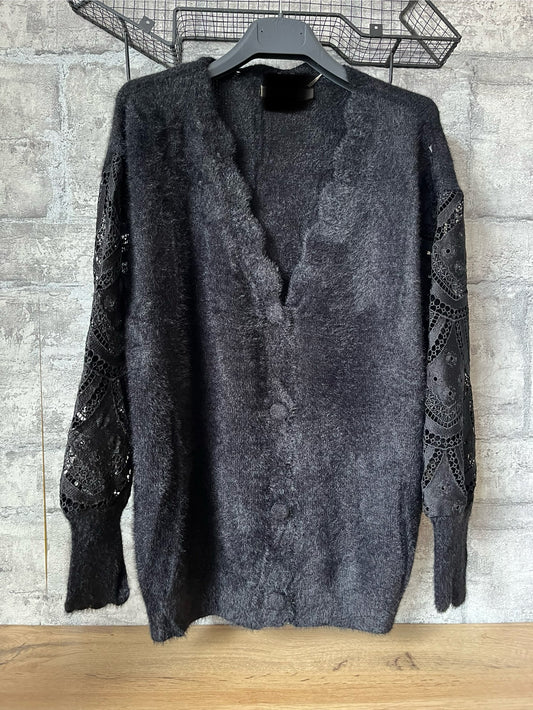 Pull Moumoute Noir Pulpeuse