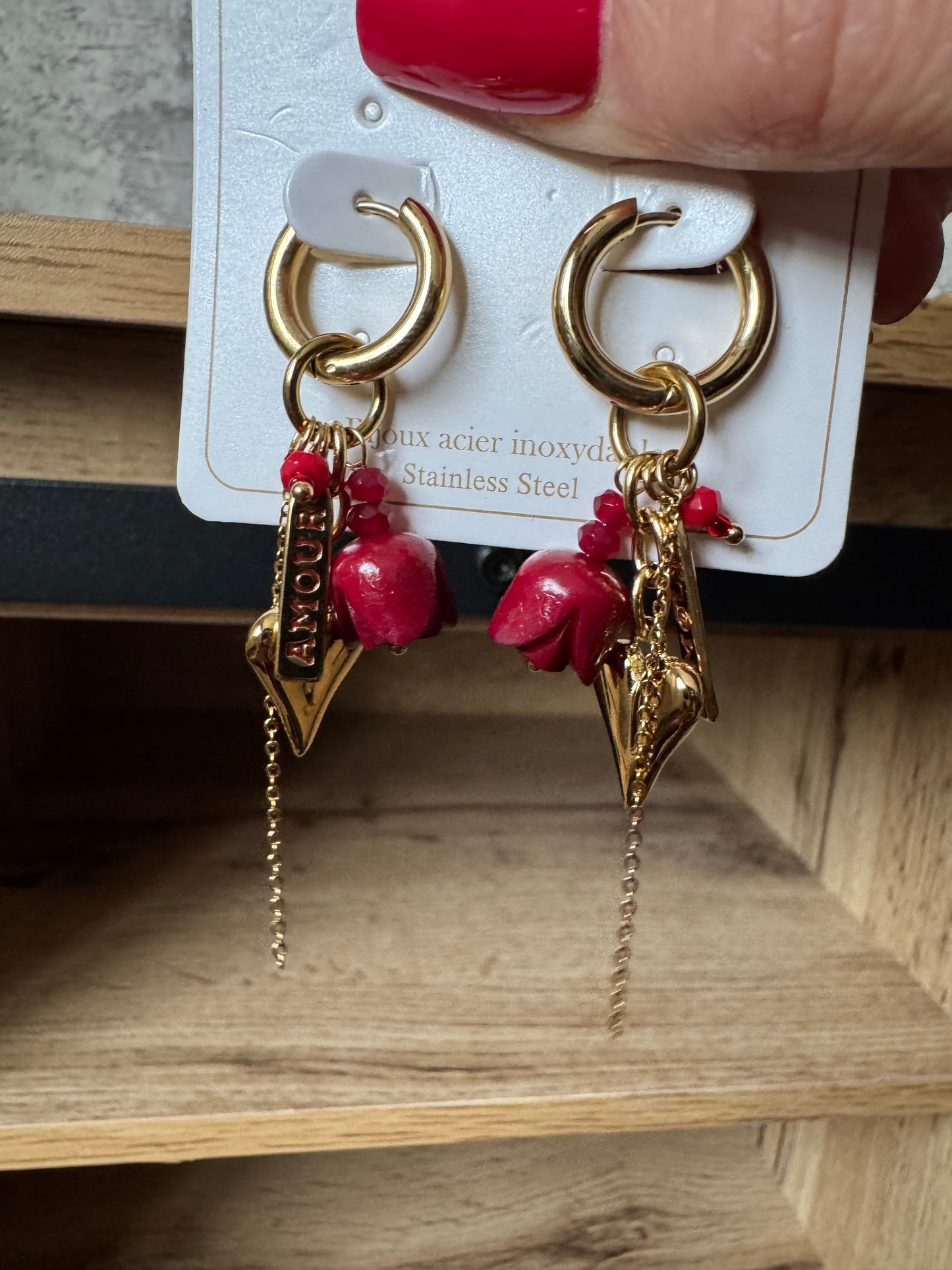 Boucle d’oreille breloque Amour