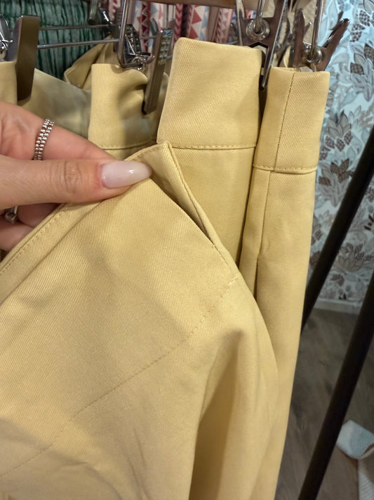 Short Bermuda Jaune