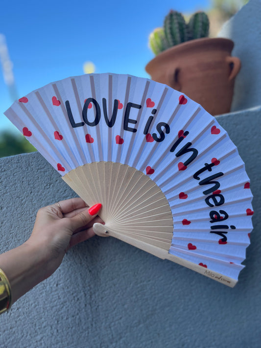 Éventail Love is in the air