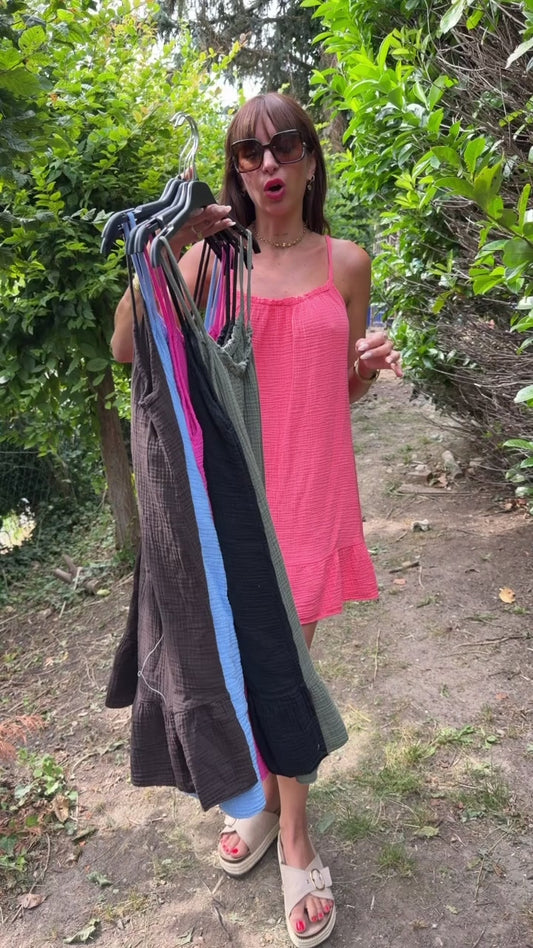 Robe Ample Bretelle Court